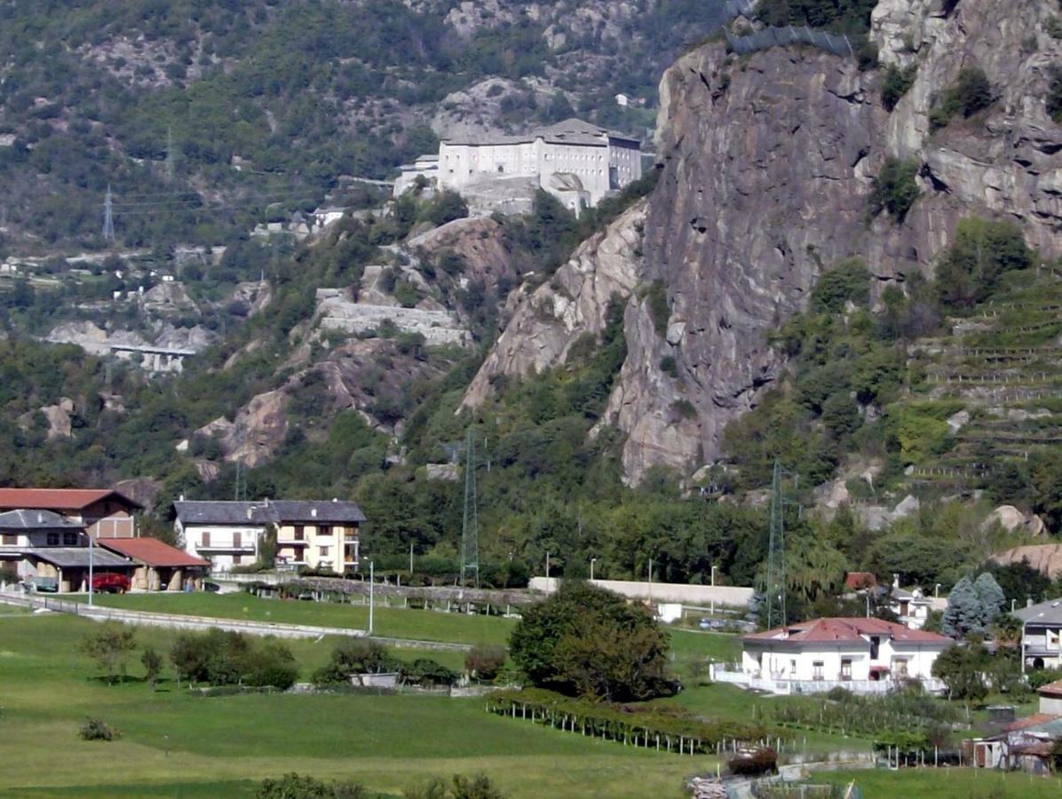 Mansarda plein soleil Villa Donnaz Eksteriør billede